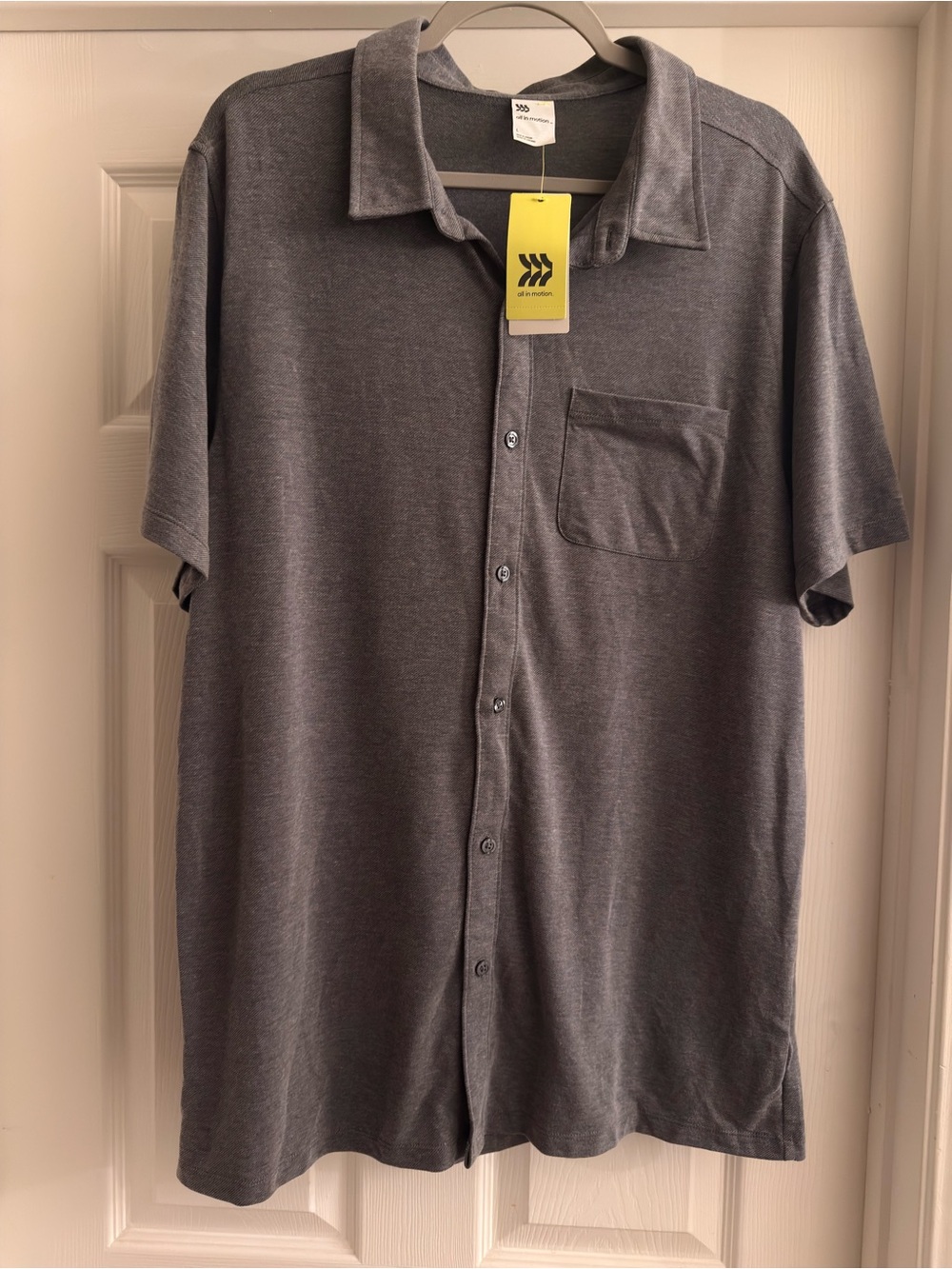 all in motion Men's Charcoal Gray Short-Sleeve Button-Down Shirt